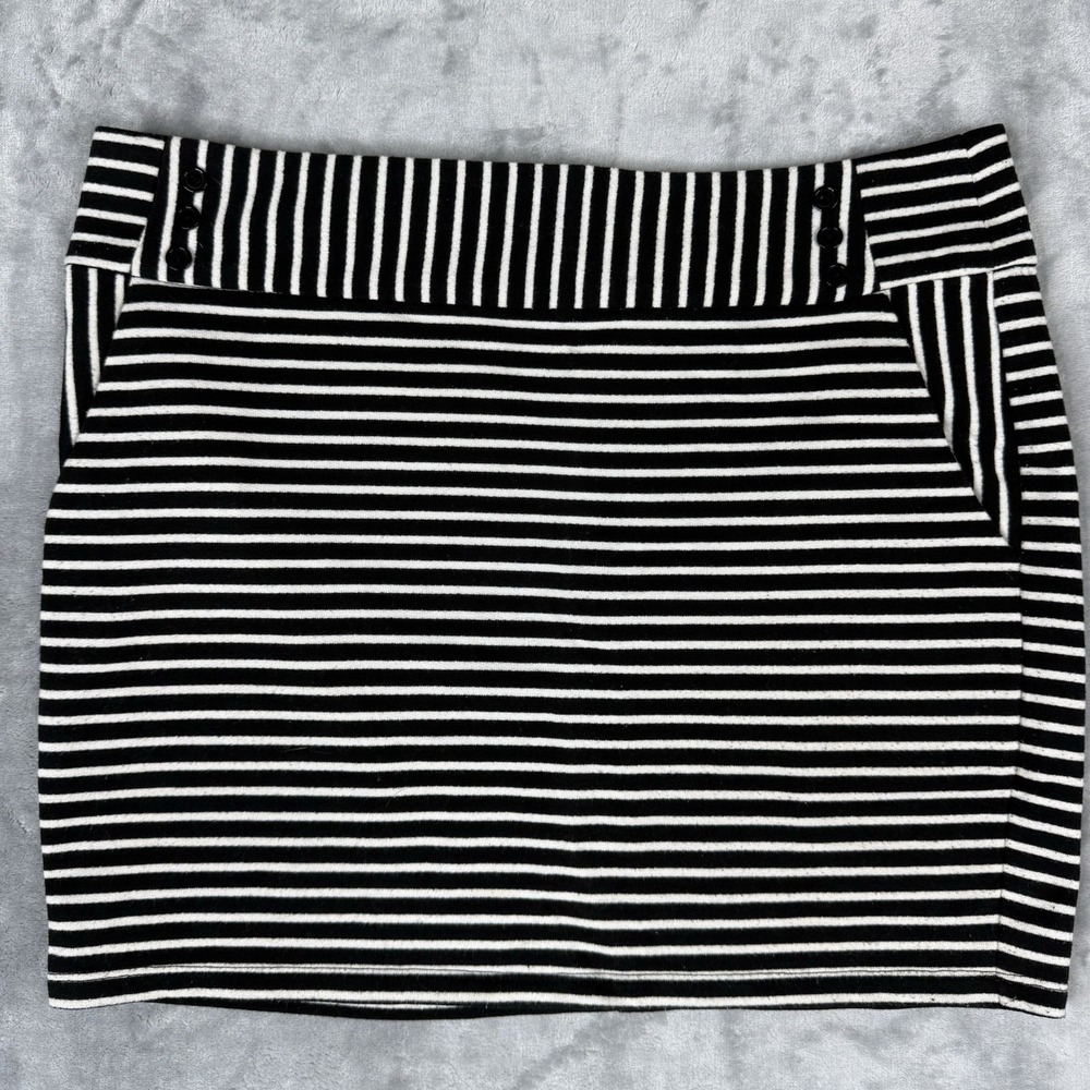 Forever 21 Women's Mini Black And White Striped Skirt Size Large